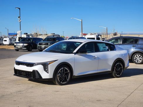 New 2025 Kia K4 GT-Line w/ GT-Line Sunroof Package image 4