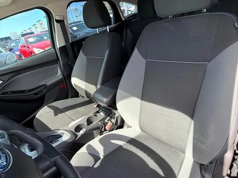Used 2013 Ford Focus SE FWD image 7