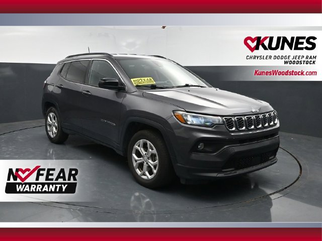 Used 2024 Jeep Compass Latitude AWD/4WD image 1