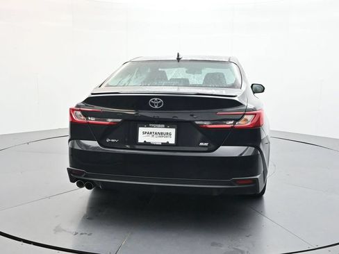 Used 2025 Toyota Camry SE FWD image 6