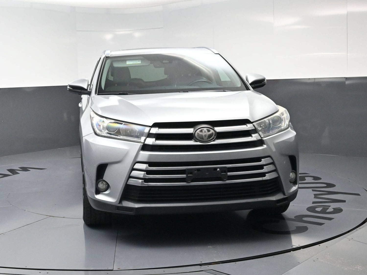 Used 2017 Toyota Highlander Limited w/ Protection Package #3 AWD/4WD image 3