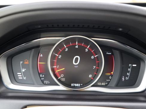 Used 2015 Volvo XC60 T5 w/ Proximity Package image 11