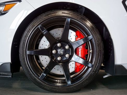 Used 2016 Ford Mustang Shelby GT350R w/ GT350R Equipment Group 920A RWD image 62