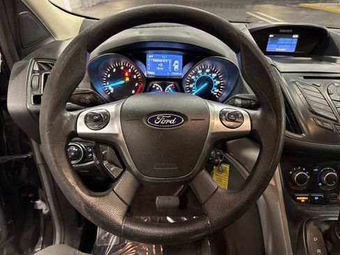 Used 2015 Ford Escape SE image 28
