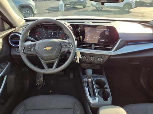New 2025 Chevrolet Trax LS w/ LS Convenience Package image 14