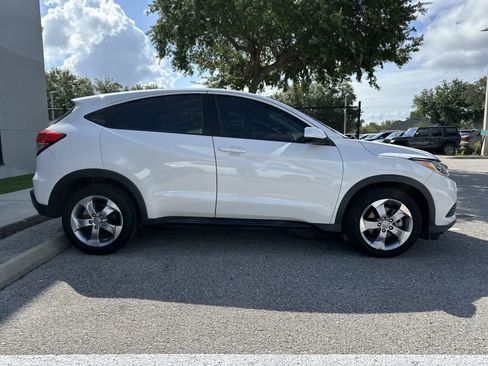 Used 2022 Honda HR-V LX image 10