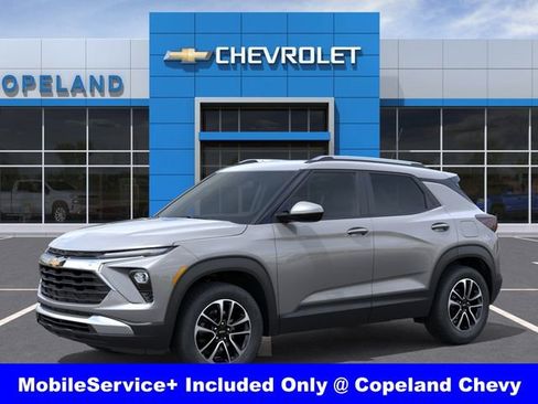 New 2026 Chevrolet TrailBlazer LT FWD image 2