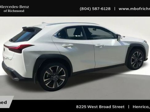 Used 2019 Lexus UX 200 w/ Accessory Package FWD image 2
