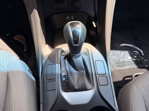 Used 2017 Hyundai Santa Fe SE AWD/4WD image 27