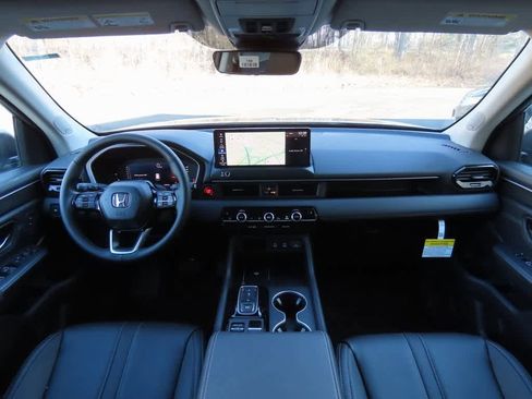 New 2026 Honda Pilot Touring image 21