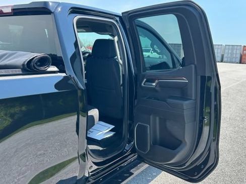 Used 2023 Chevrolet Silverado 1500 LT AWD/4WD image 35