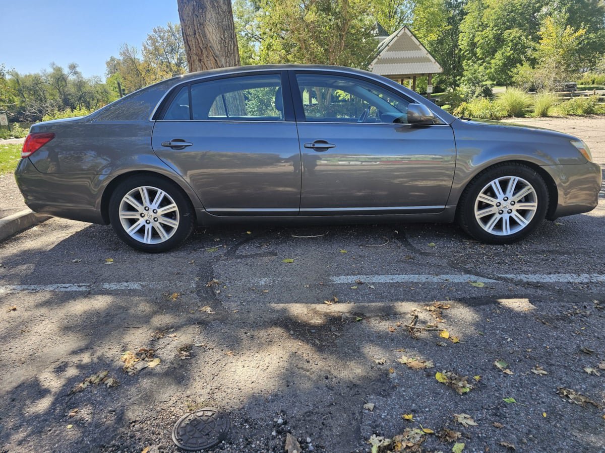 Used 2006 Toyota Avalon Limited FWD image 6