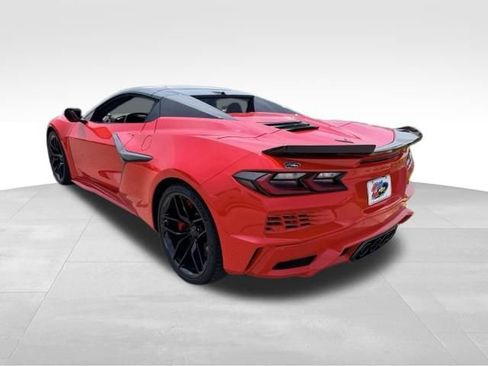 Used 2025 Chevrolet Corvette Z06 RWD image 5