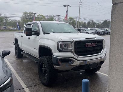 Used 2018 GMC Sierra 1500 4x4 Crew Cab w/ Sierra Appearance Package