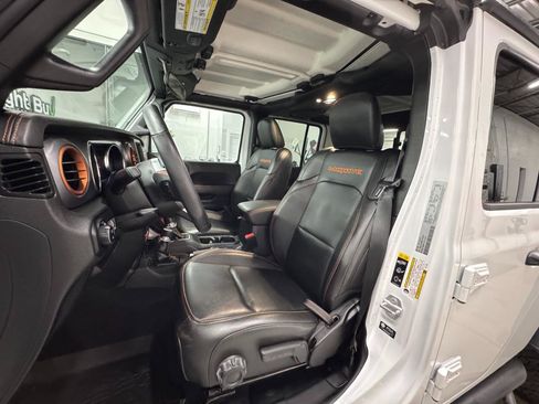 Used 2021 Jeep Gladiator Mojave w/ Cold Weather Group image 11