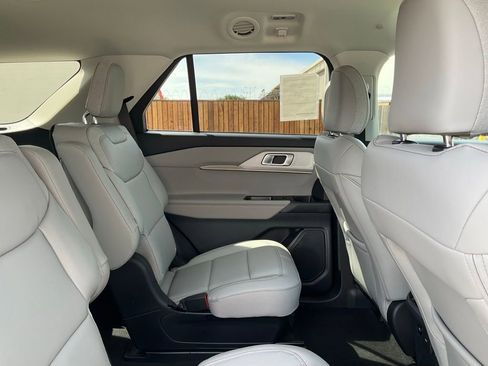 New 2026 Ford Explorer Active w/ Active Comfort Package image 27