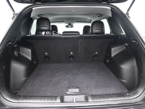 Used 2021 Jeep Cherokee Latitude Plus image 29