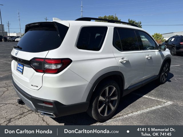 Used 2025 Honda Pilot Elite image 4