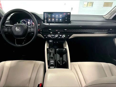 Used 2023 Honda Accord EX-L image 9