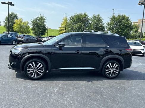 Used 2025 Nissan Pathfinder Platinum w/ Cargo Package FWD image 7