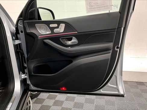 Used 2026 Mercedes-Benz GLS 450 4MATIC image 25