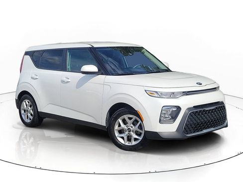 Used 2020 Kia Soul S FWD image 1