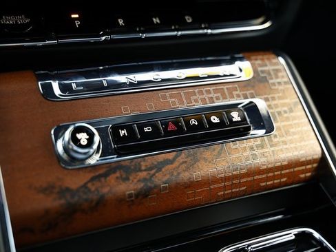 Used 2025 Lincoln Aviator Black Label w/ Jet Appearance Package image 41