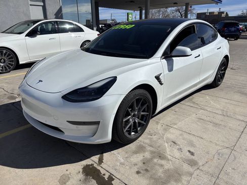 Used 2022 Tesla Model 3 image 4