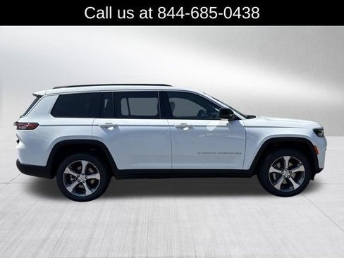 New 2026 Jeep Grand Cherokee L Limited w/ Luxury Tech Group II AWD/4WD image 4