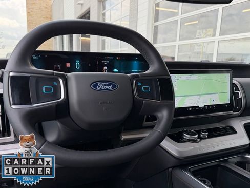 Certified 2025 Ford Expedition Active image 14