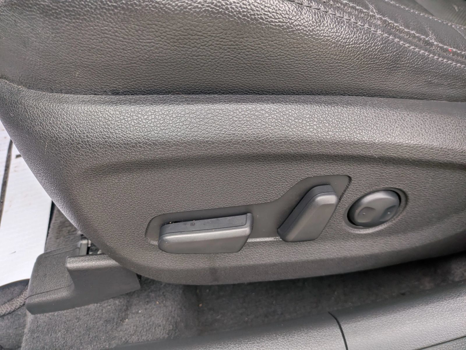 Used 2016 Hyundai Tucson Limited w/ Option Group 03 FWD image 26