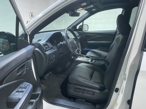 Used 2023 Honda Passport EX-L image 2