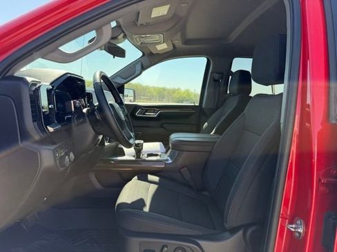 Used 2024 Chevrolet Silverado 1500 LT Trail Boss image 13