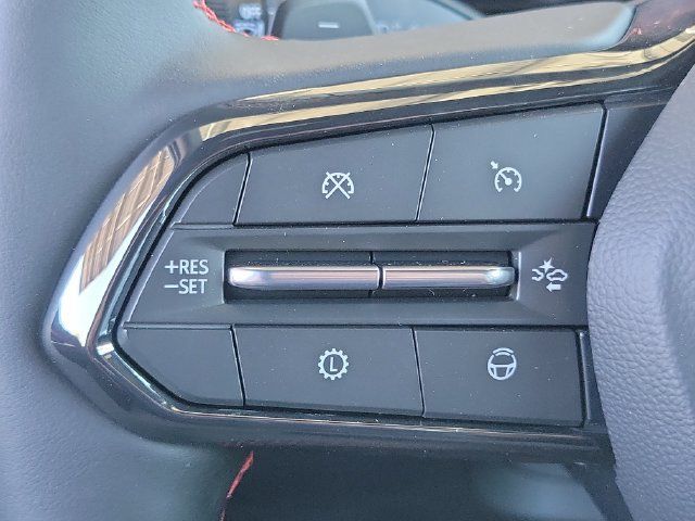 Used 2026 Chevrolet Traverse LT w/ Midnight/Sport Edition FWD image 8