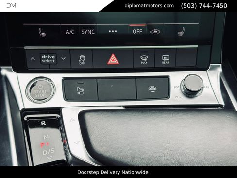 Used 2021 Audi e-tron Premium AWD/4WD image 38