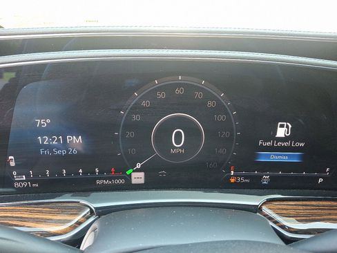 Used 2022 Cadillac Escalade Premium Luxury image 22