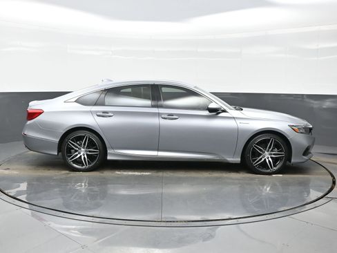 Used 2022 Honda Accord Touring image 7