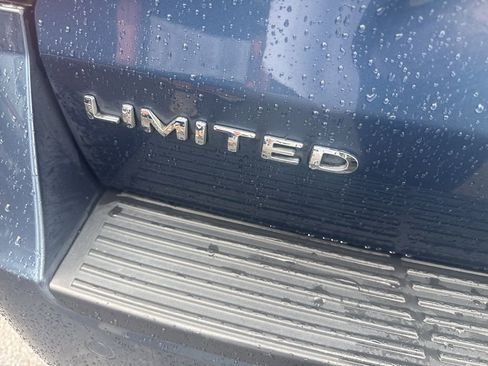 Used 2018 Ford Expedition Limited w/ Cargo Package AWD/4WD image 2