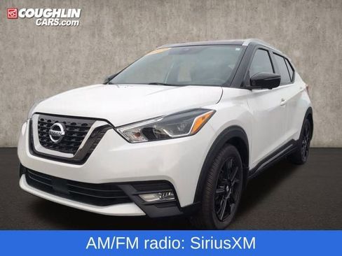 Used 2020 Nissan Kicks SR image 4