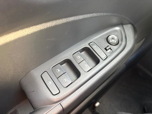 New 2026 Hyundai Venue SEL image 32