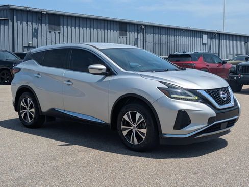 Used 2019 Nissan Murano S w/ Cargo Package FWD image 3