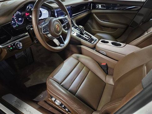 Used 2020 Porsche Panamera RWD image 10
