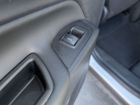 Used 2021 Chevrolet Equinox LT image 12