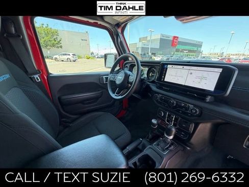 Used 2024 Jeep Wrangler Unlimited Rubicon 4xe AWD/4WD image 12