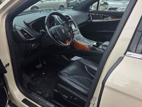 Used 2016 Lincoln MKX Reserve w/ Technology Package AWD/4WD image 7