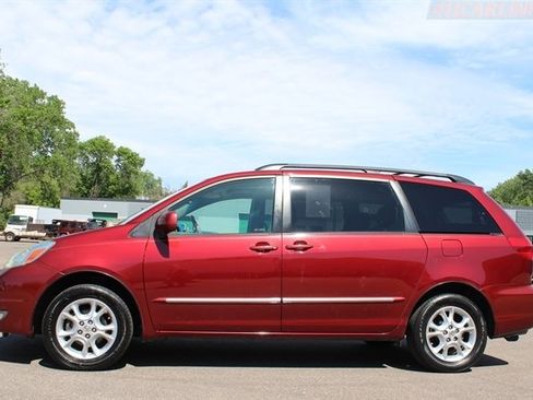 Used 2005 Toyota Sienna XLE AWD/4WD image 5