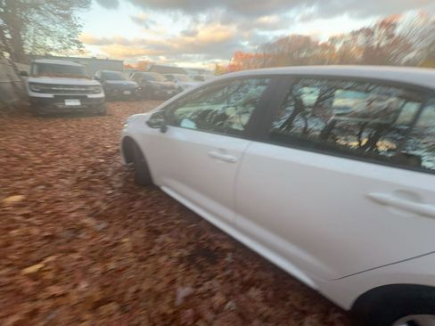 Used 2025 Toyota Corolla LE image 7