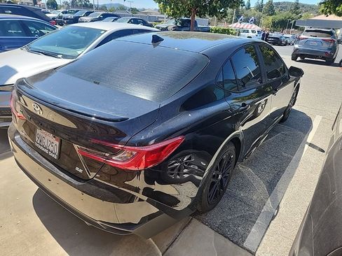 Used 2026 Toyota Camry SE FWD image 3