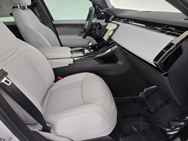 New 2026 Land Rover Range Rover Sport SE AWD/4WD image 3