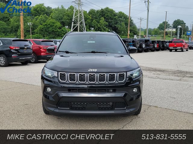 Used 2025 Jeep Compass Latitude AWD/4WD image 8